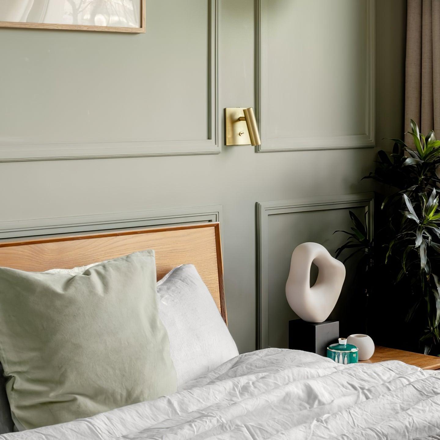 Synona Square Wall Reading Light