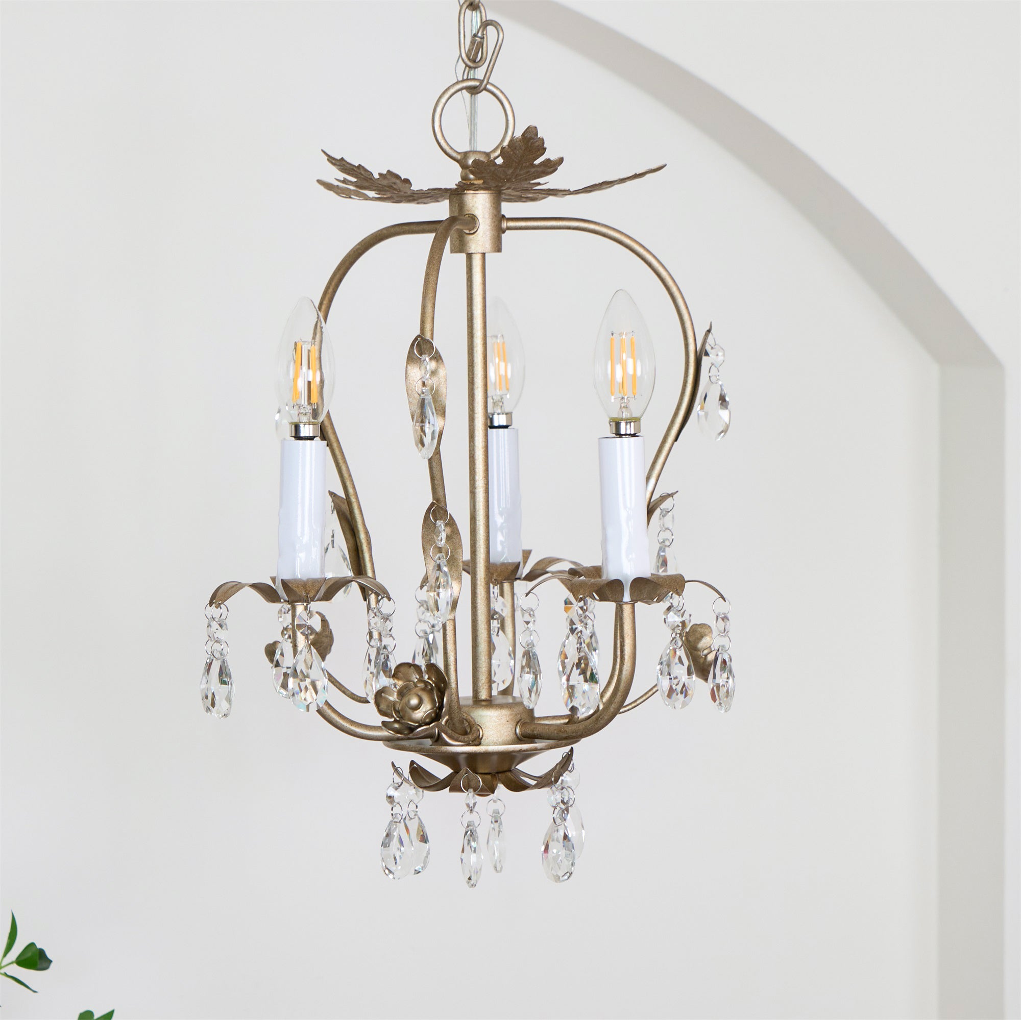 Mavuna Vintage Chandelier
