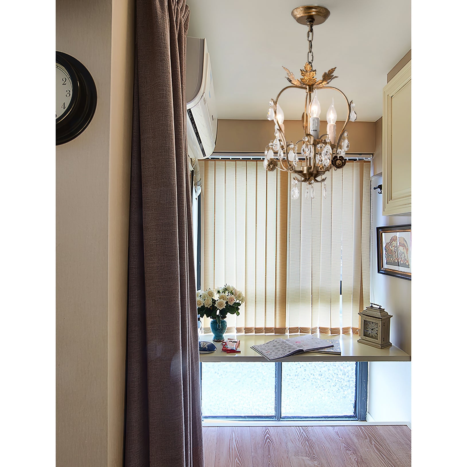 Mavuna Vintage Chandelier
