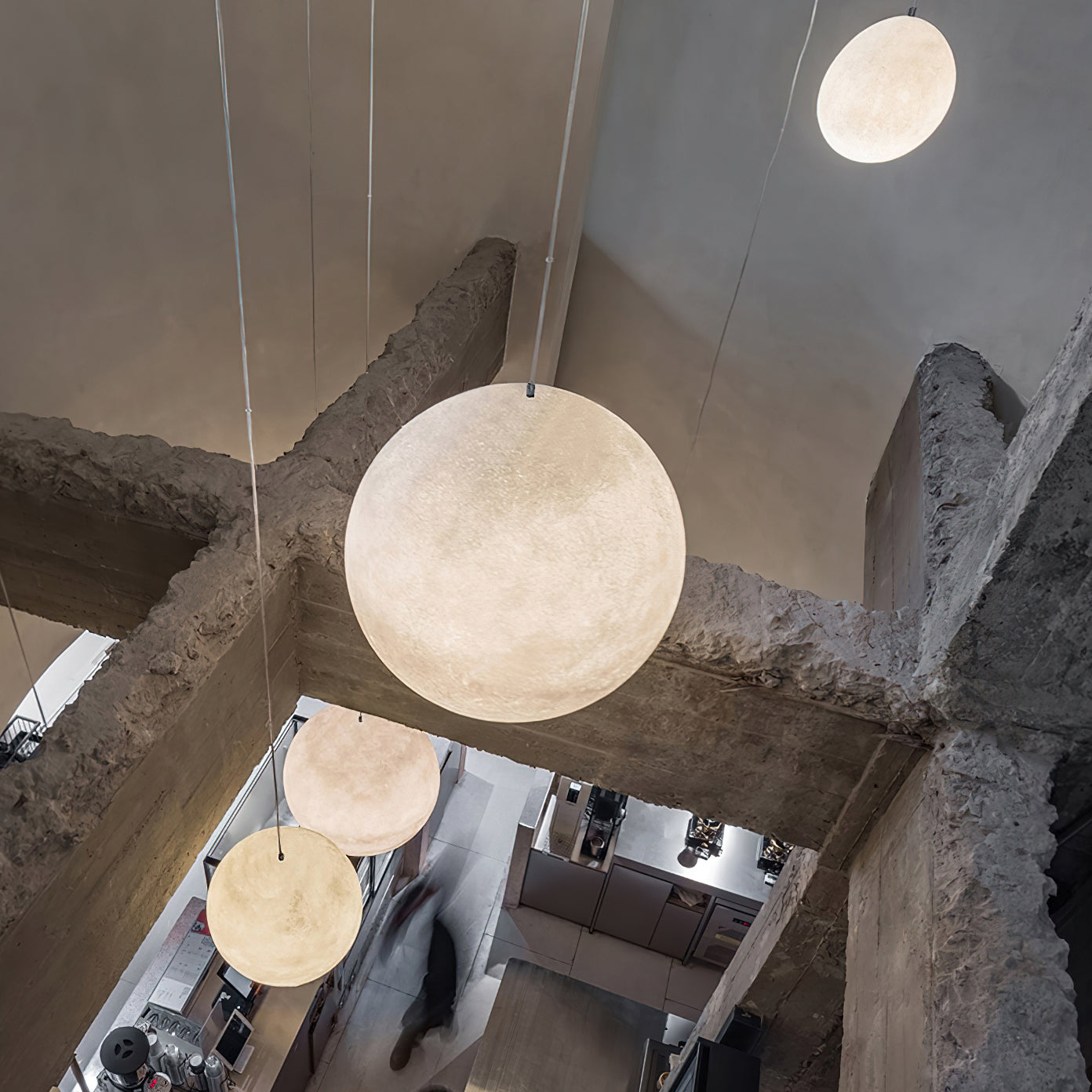 Camu Globe Pendant Light