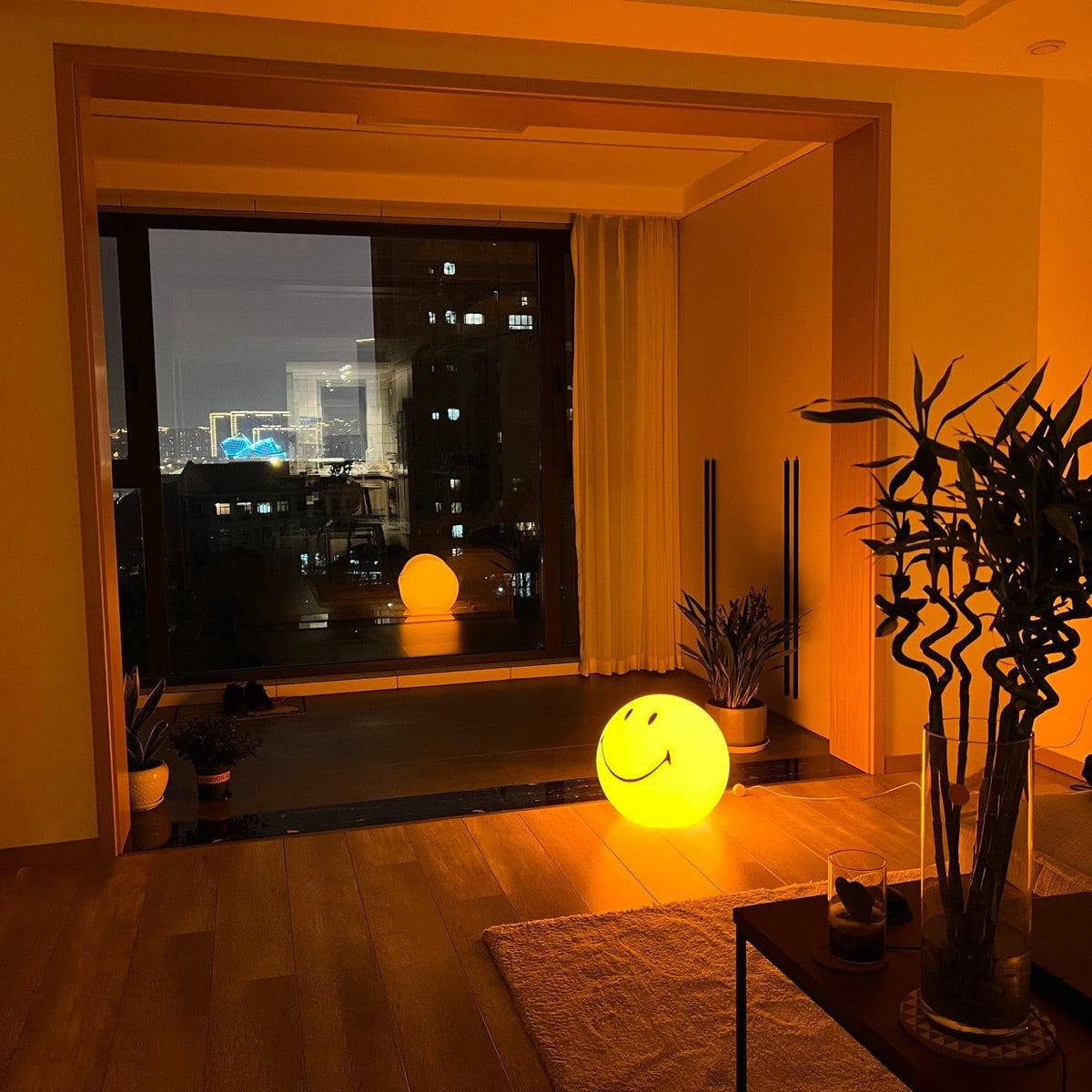 Smiley Table Lamp – detail 4
