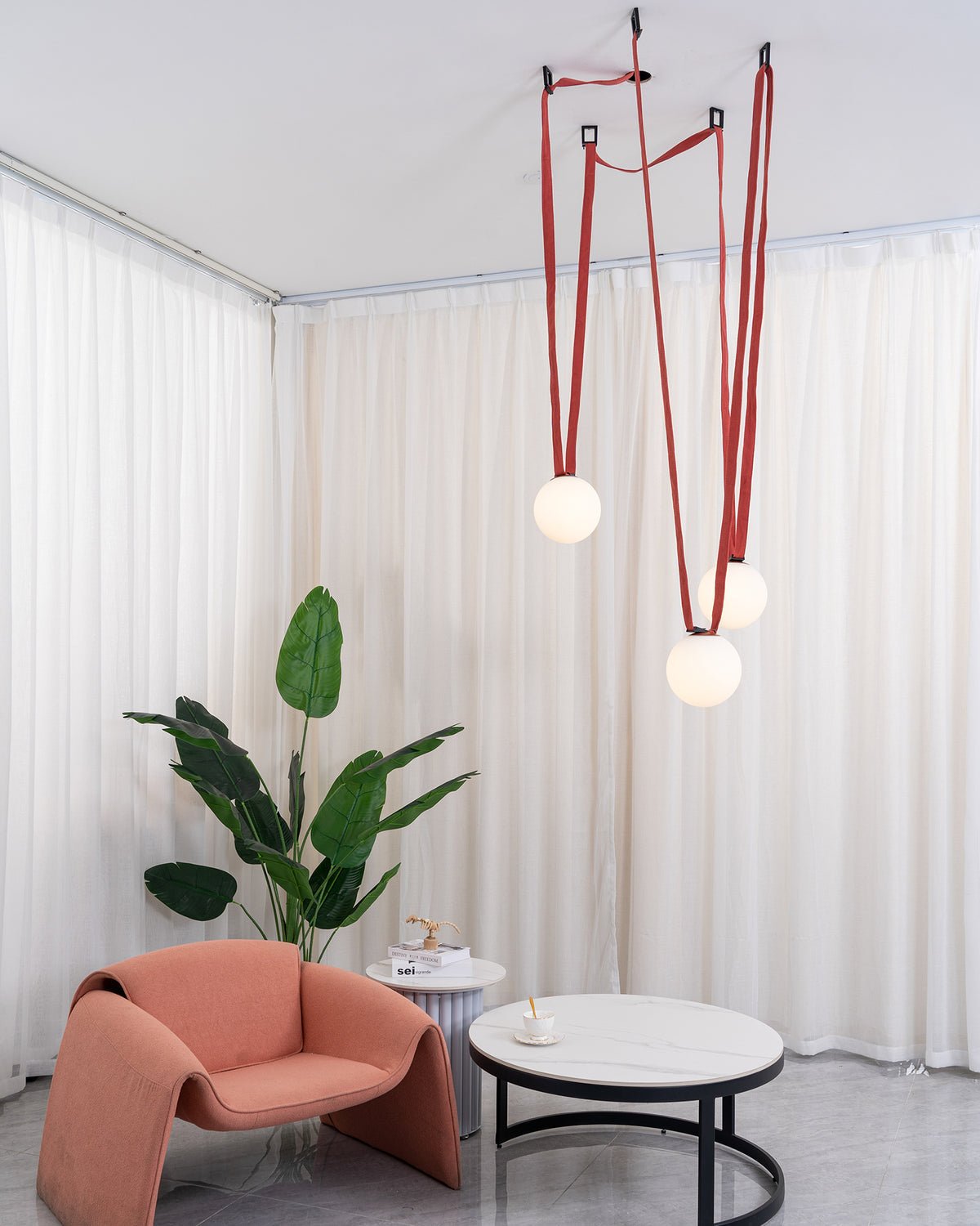 Neroiell Globe Pendant Light