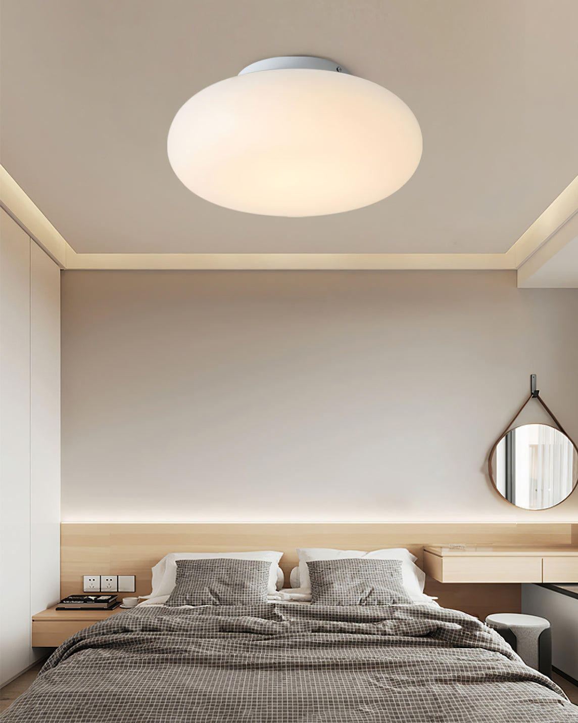 Miraa Ellipsoid Ceiling Light