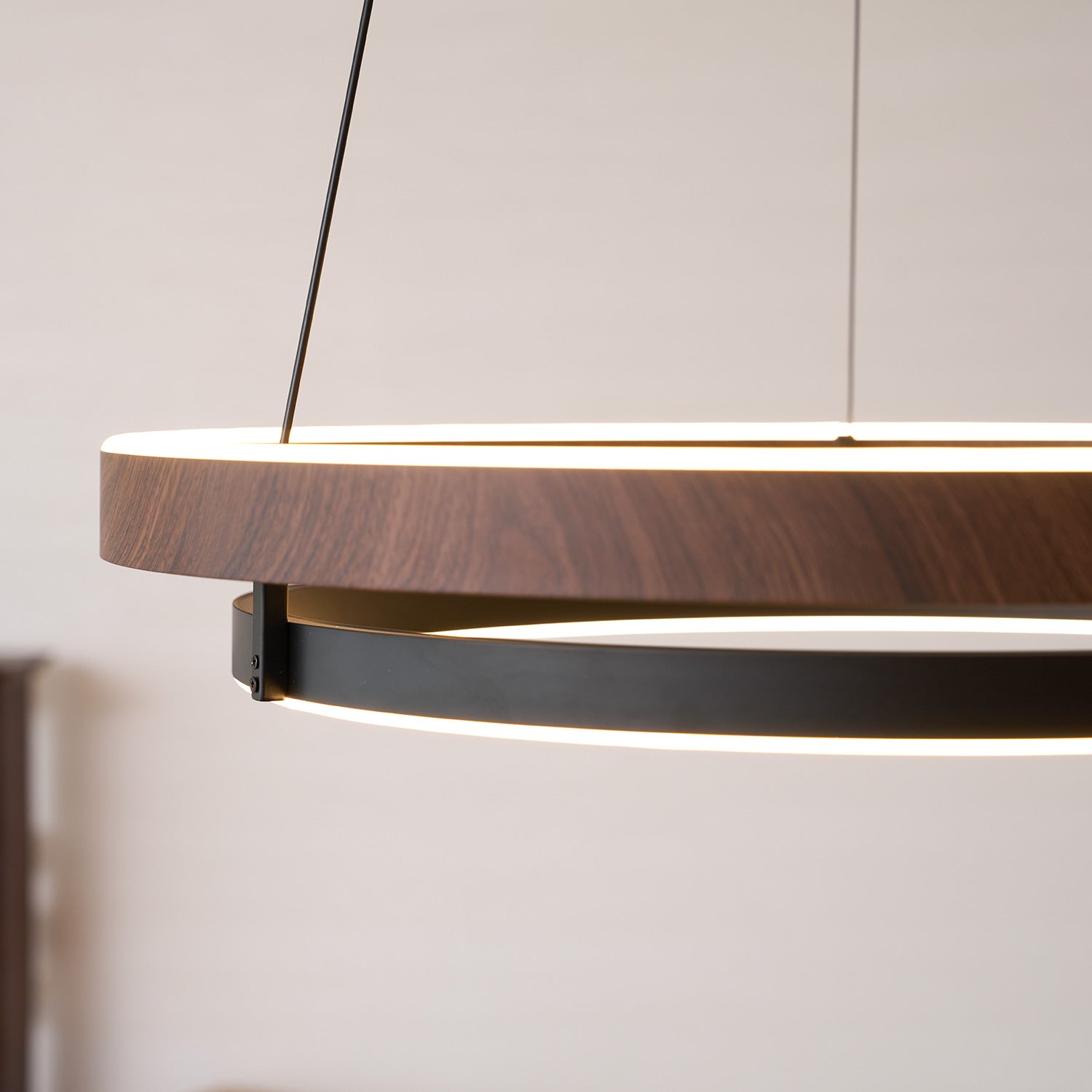 Arcorra Modern Chandelier