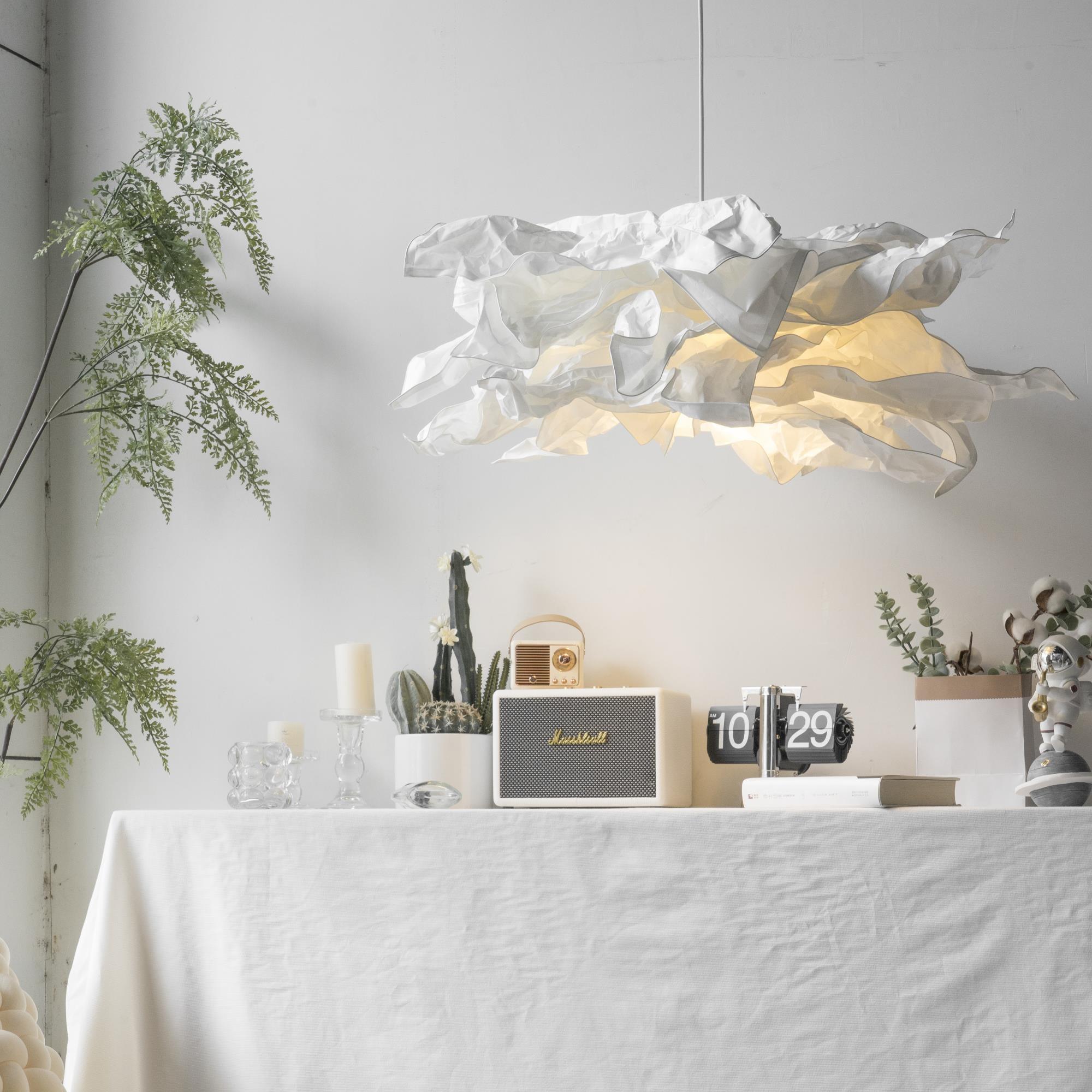 Neroleyen Pendant Light