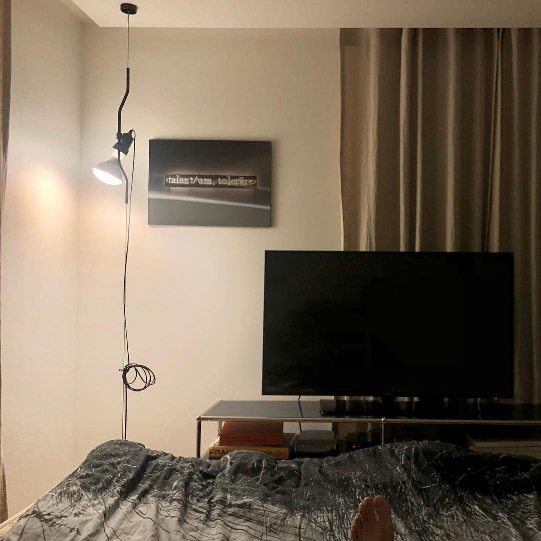 Elomiden Floor to Ceiling Lamp