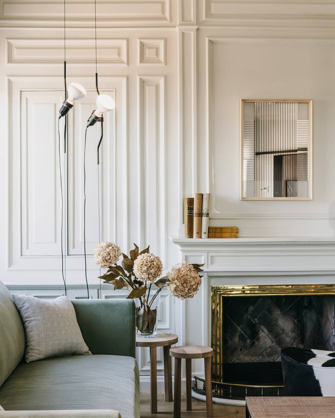 Elomiden Floor to Ceiling Lamp