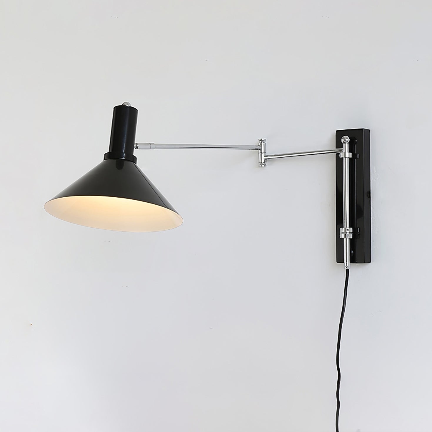 Caska Wall Light