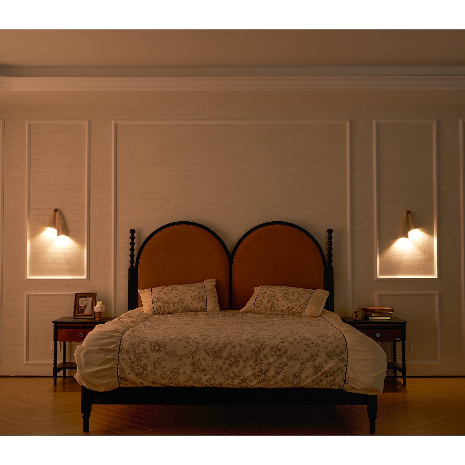 Kaiton Wall Light