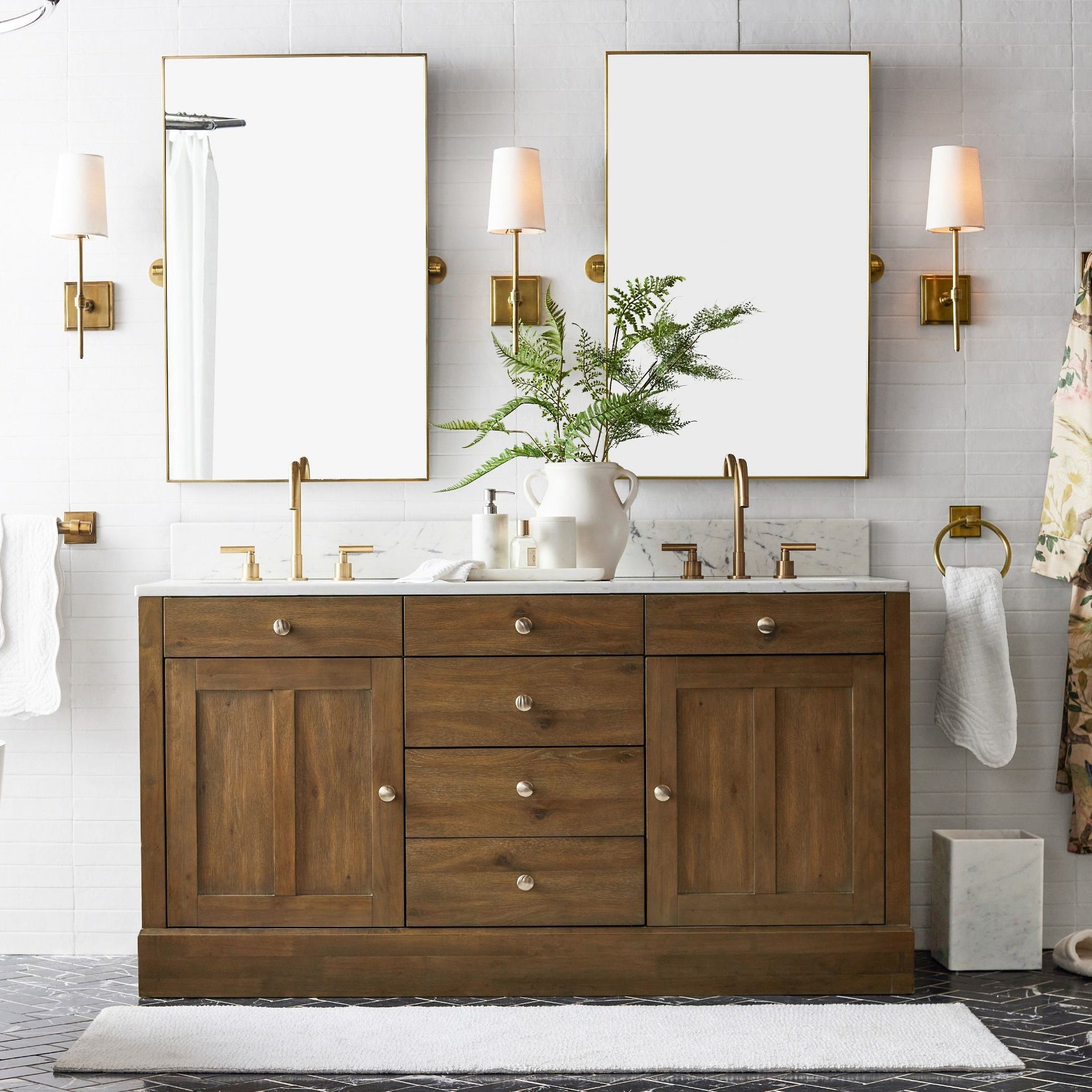 Romar Classic Wall Light
