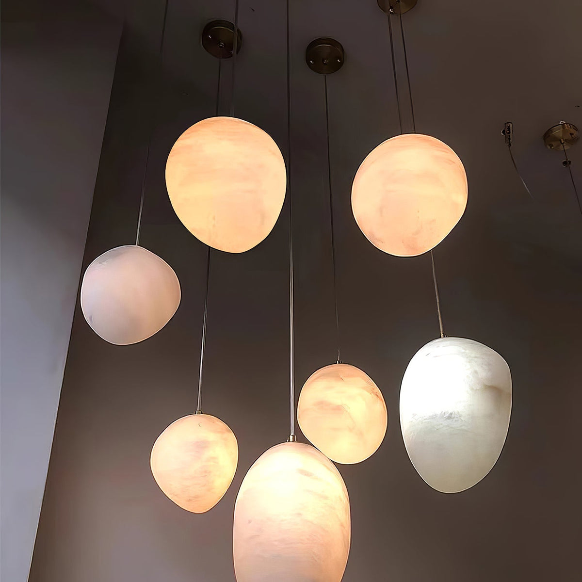 Pebbles Alabaster Pendant Lamp – detail 10
