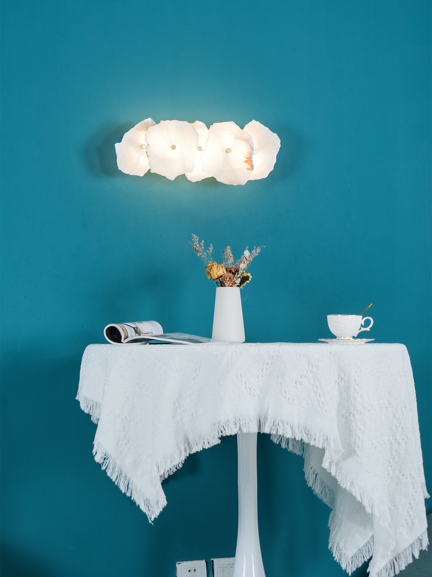 Westaylen Modern Wall Light