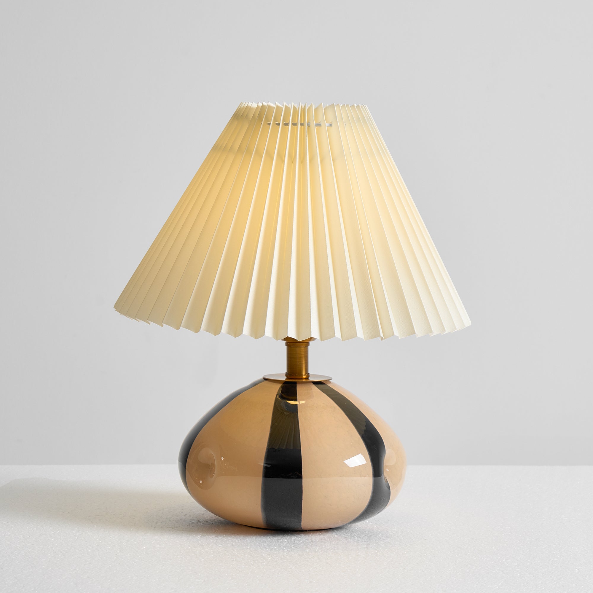 Orilo Pleated Table Lamp