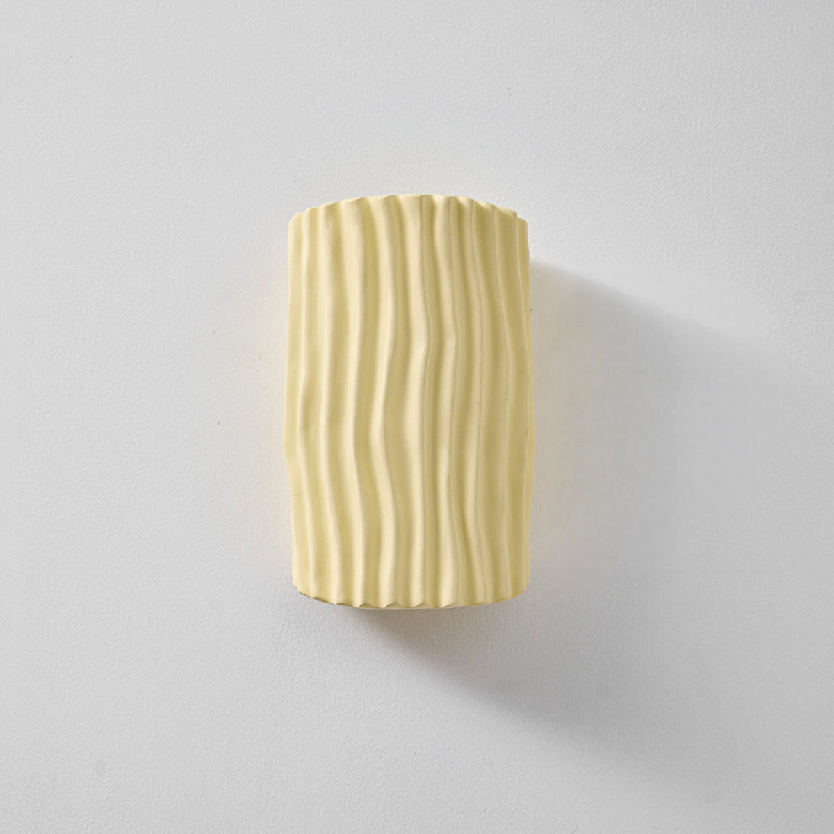 Pleated Resin Wall Lamp – detail 8