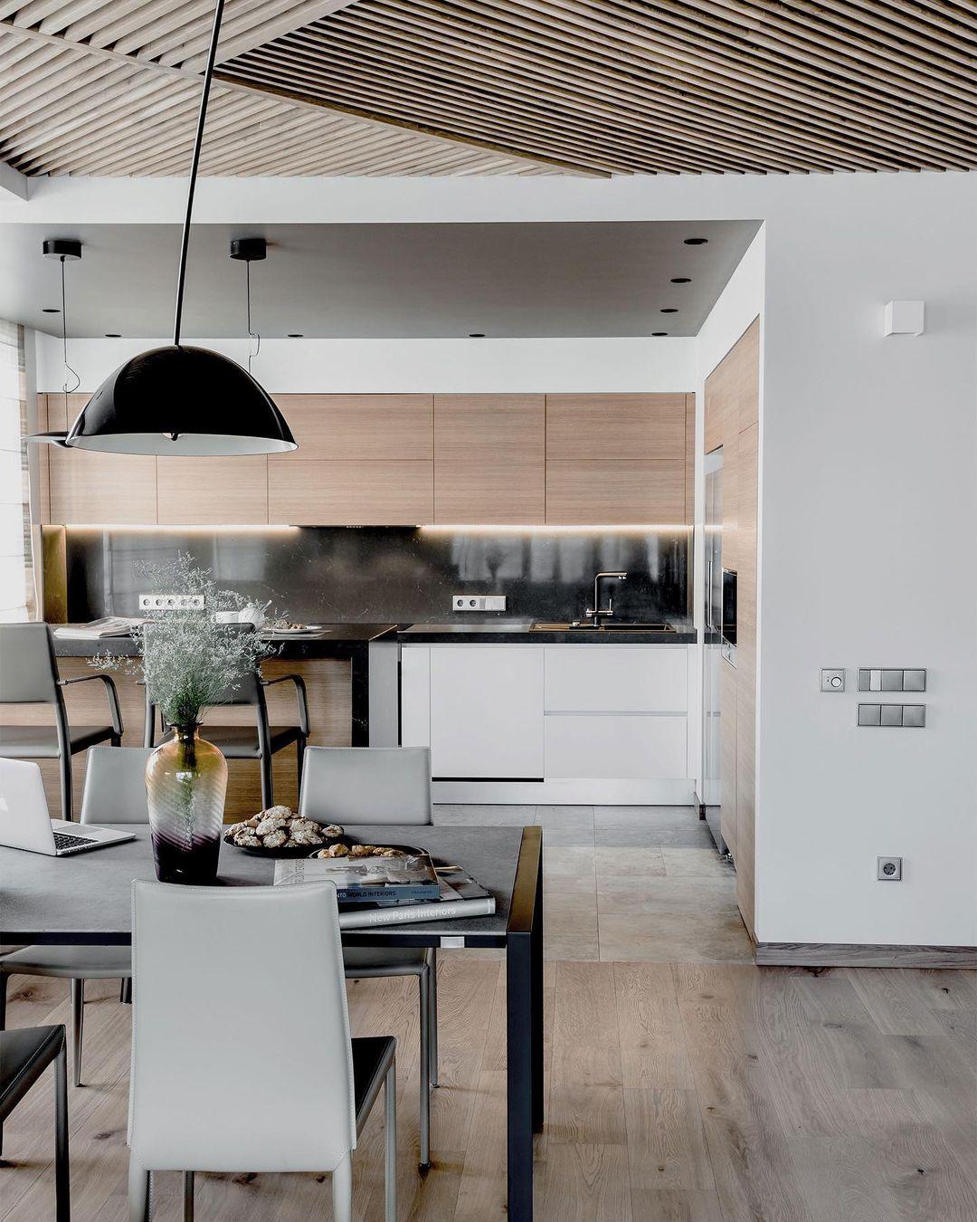 Deli Arc Floor Lamp