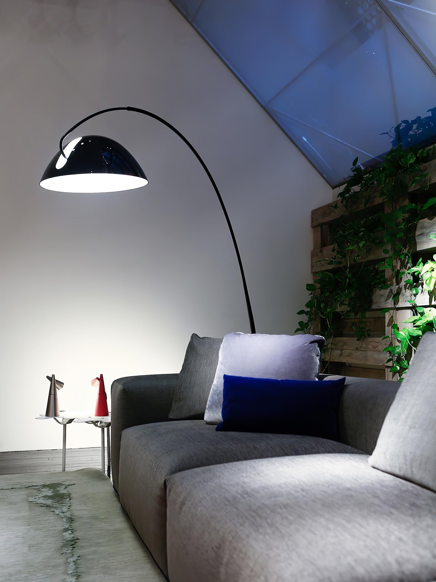 Deli Arc Floor Lamp