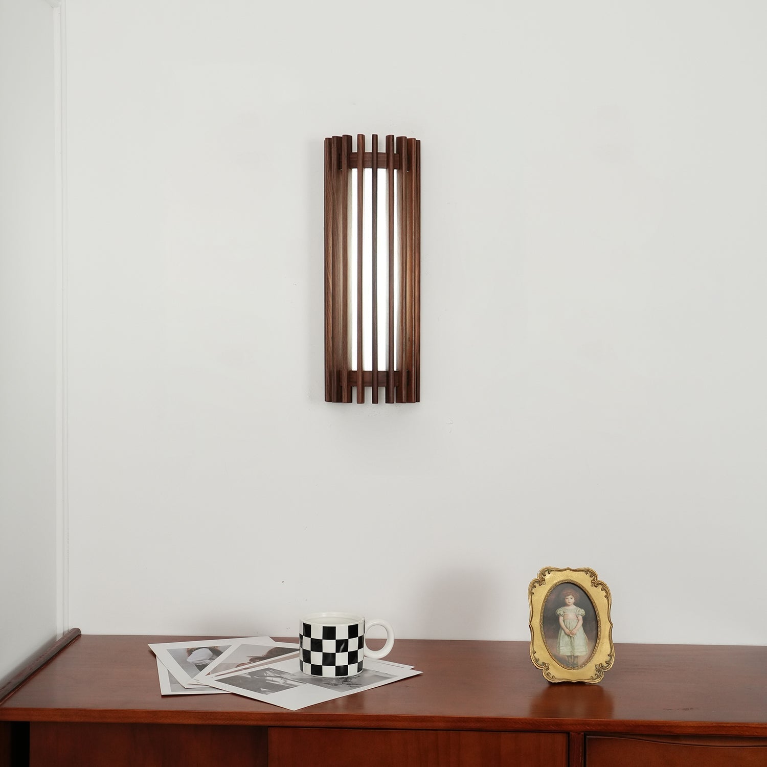 Wynenio Wall Light