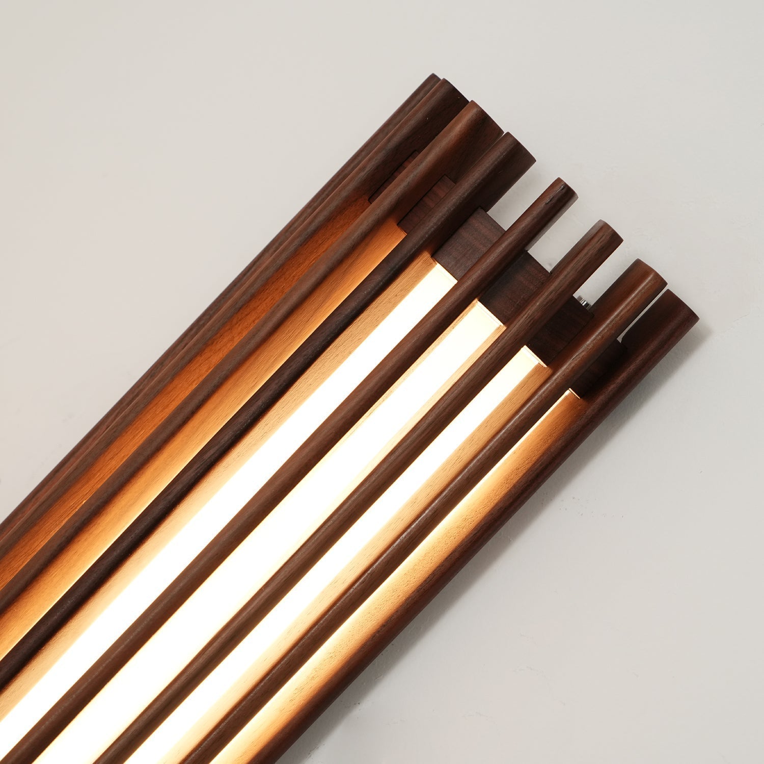Wynenio Wall Light