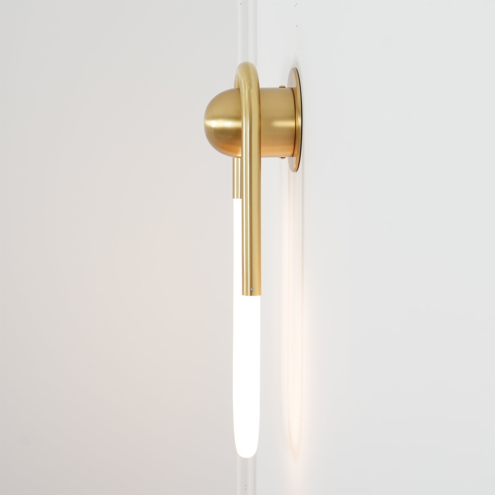Macove Loop Wall Light