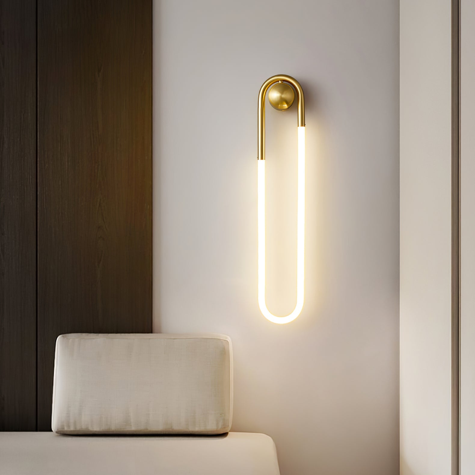Macove Loop Wall Light