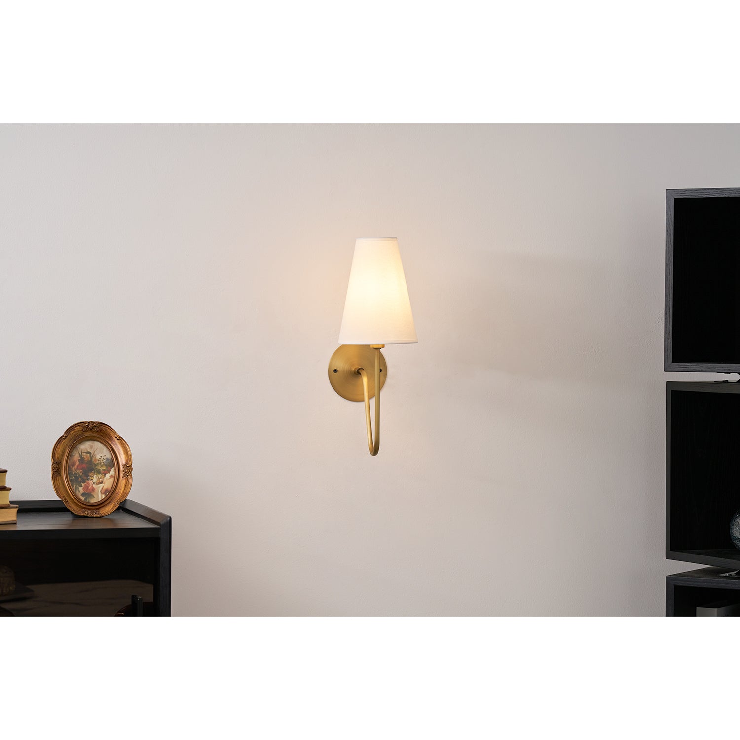 Aron Wall Light