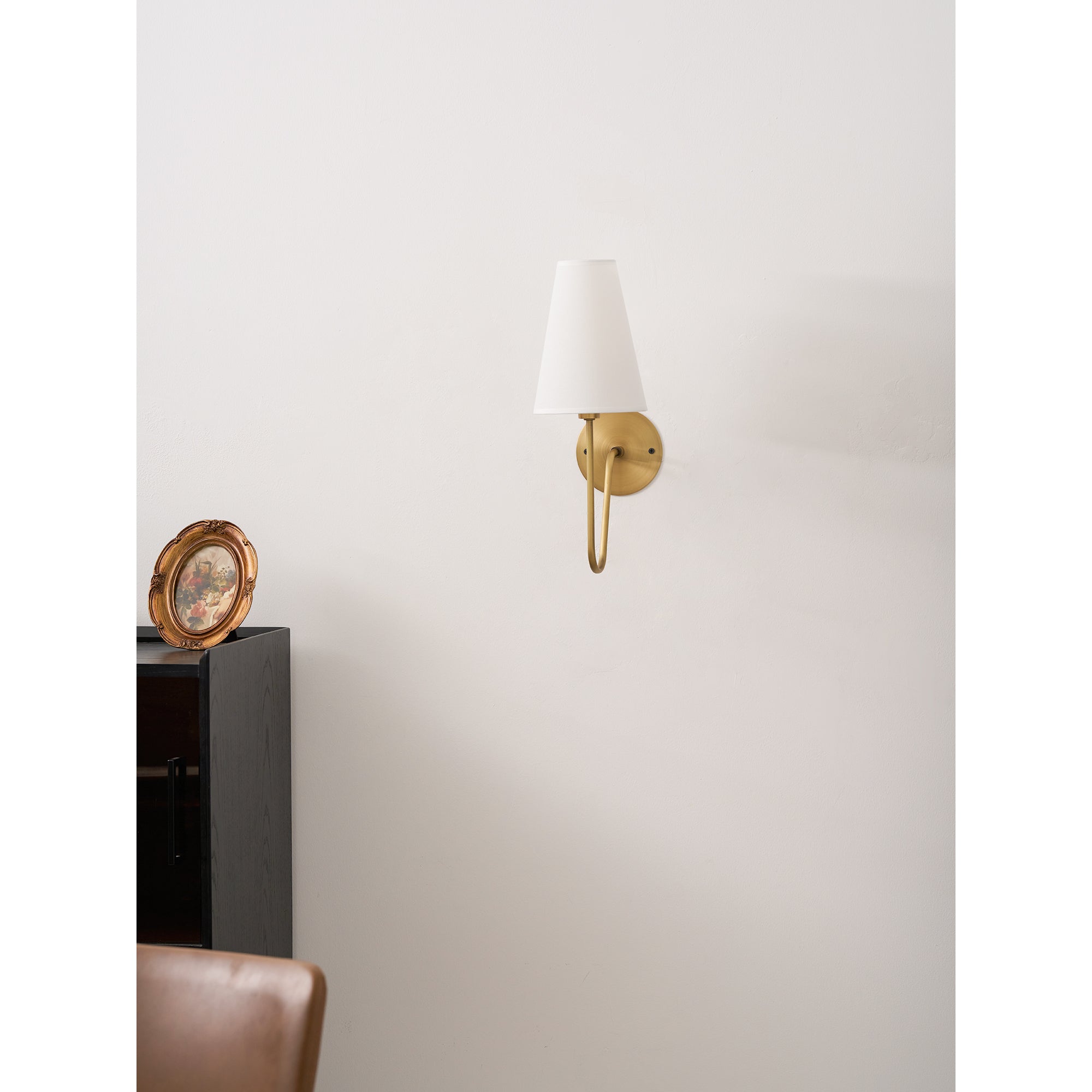Aron Wall Light