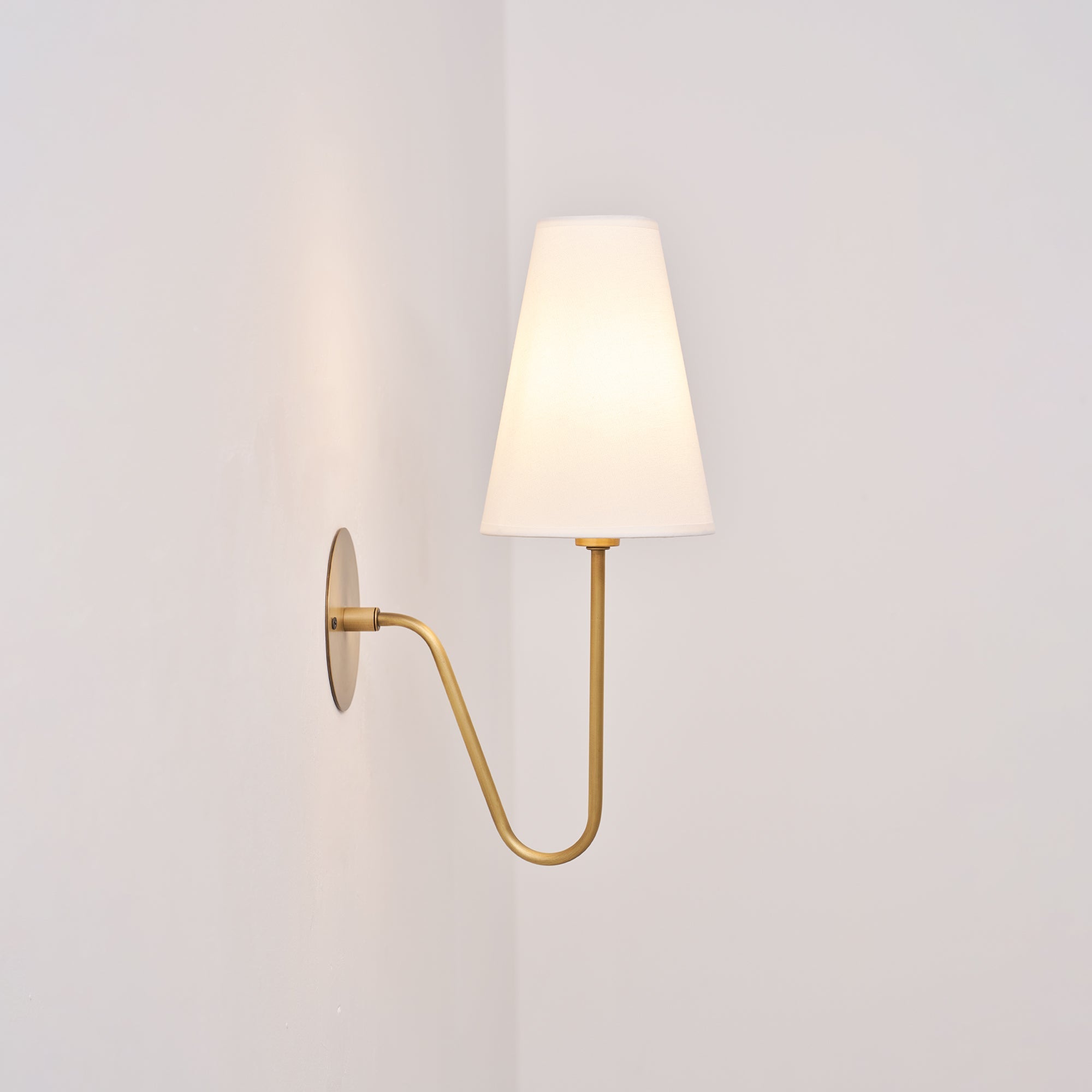 Aron Wall Light
