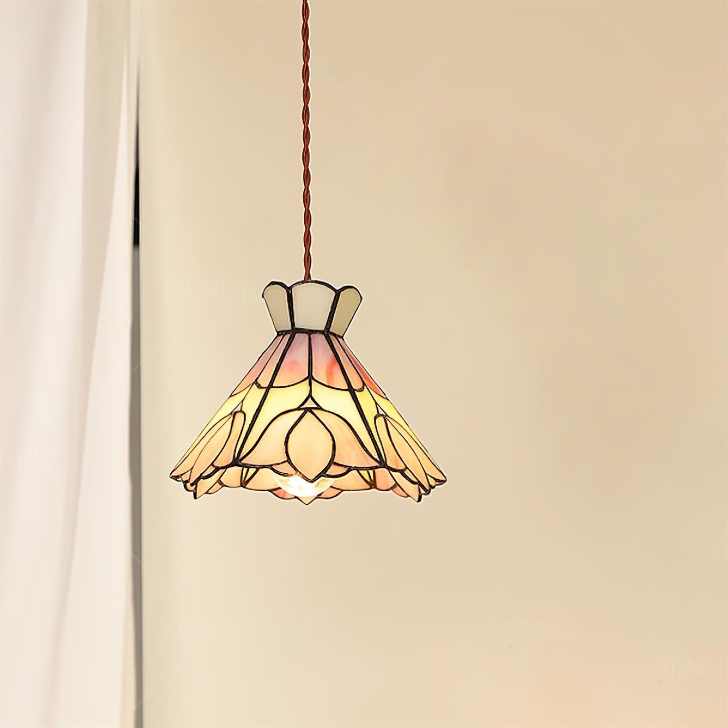 Lecoaris Tiffany Pendant Light