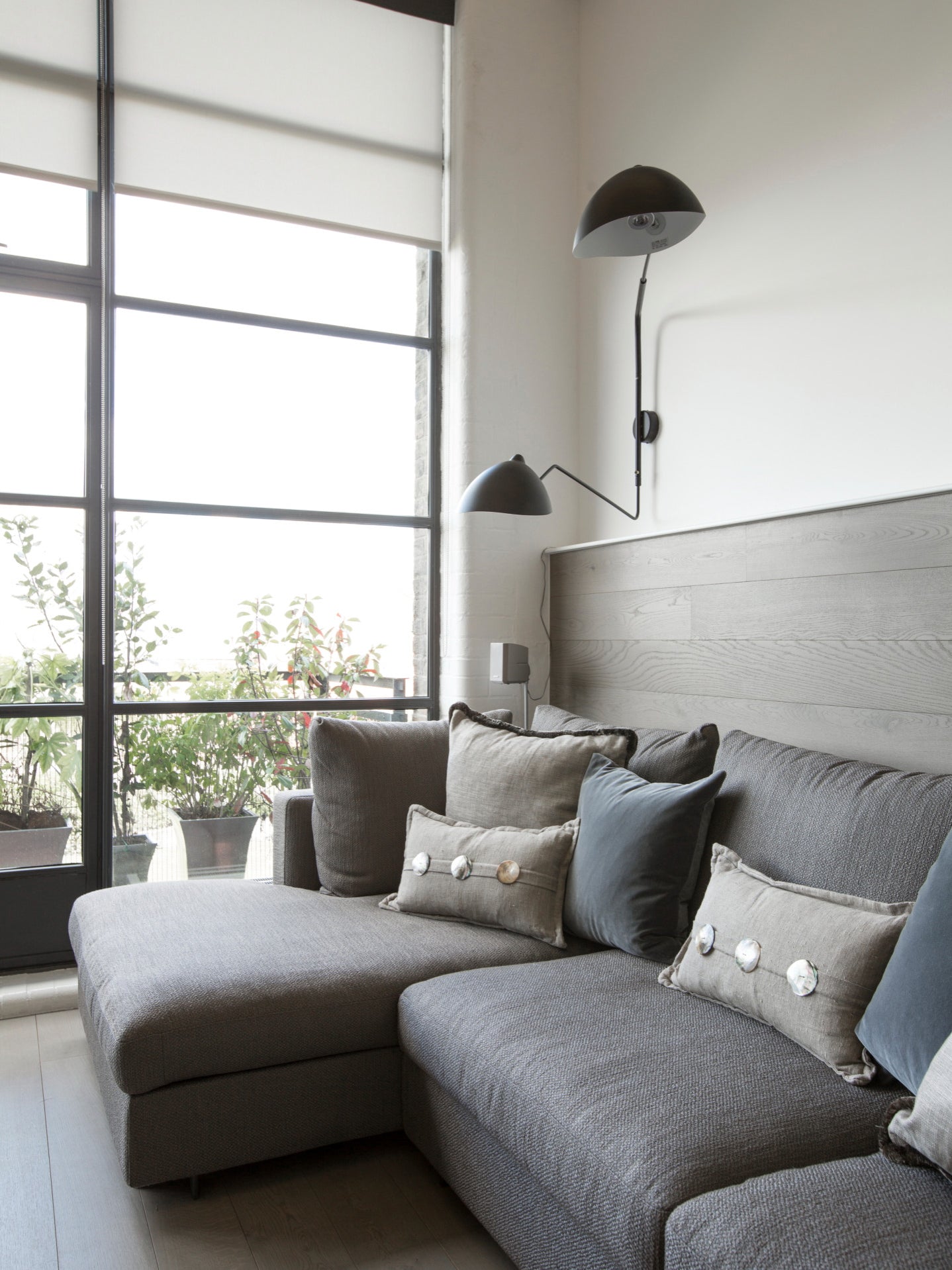 Noani Adjustable Wall Light