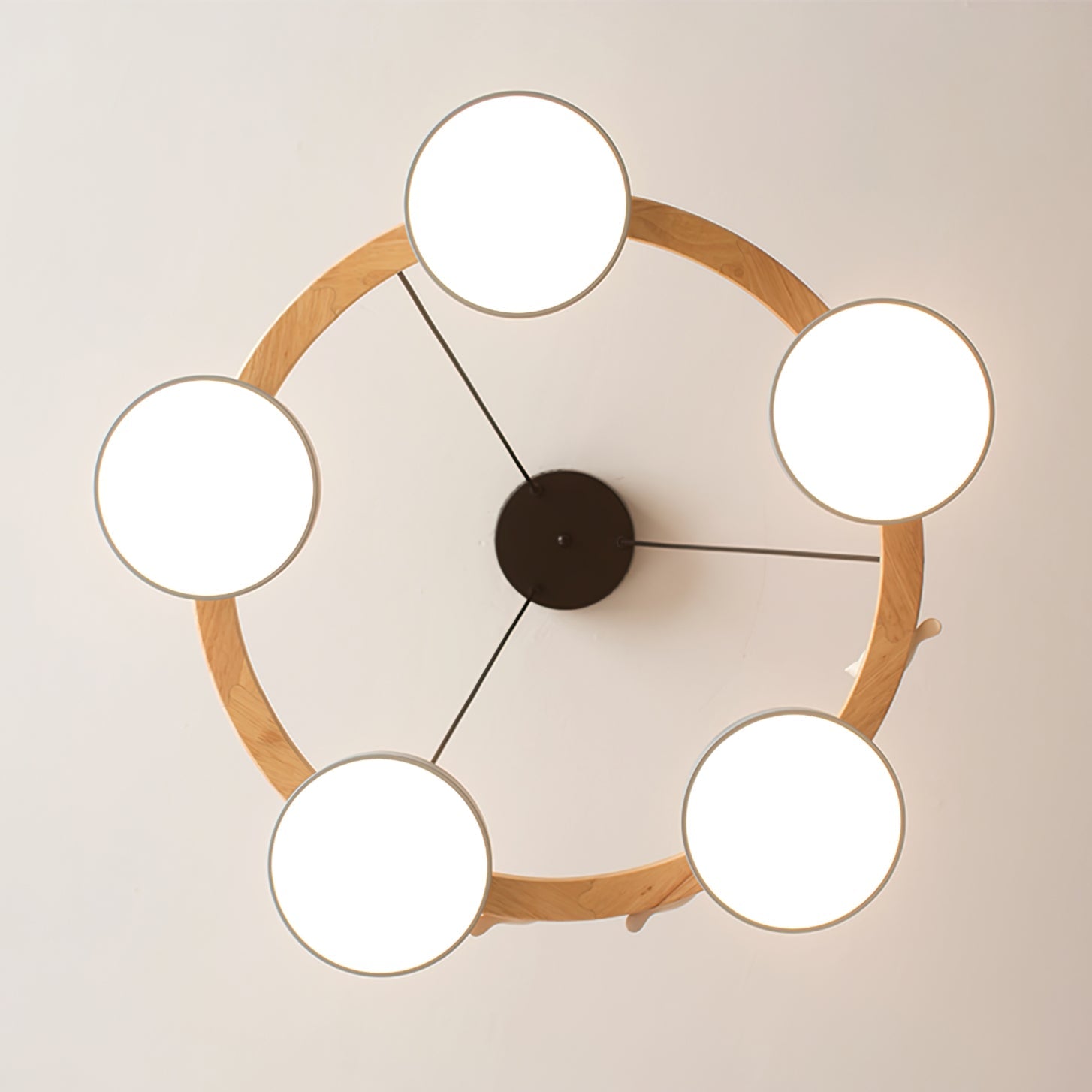 Halevira Round Pendant Light