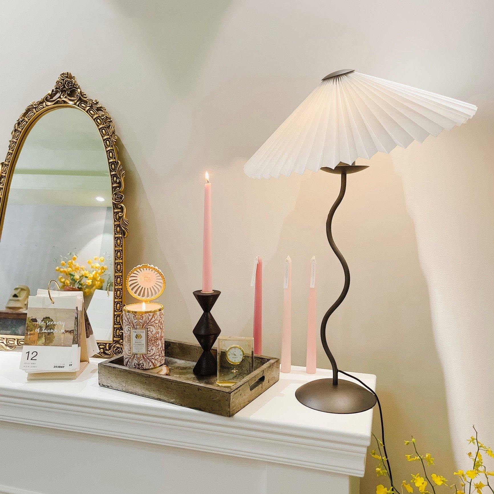 Rion Wavy Table Lamp