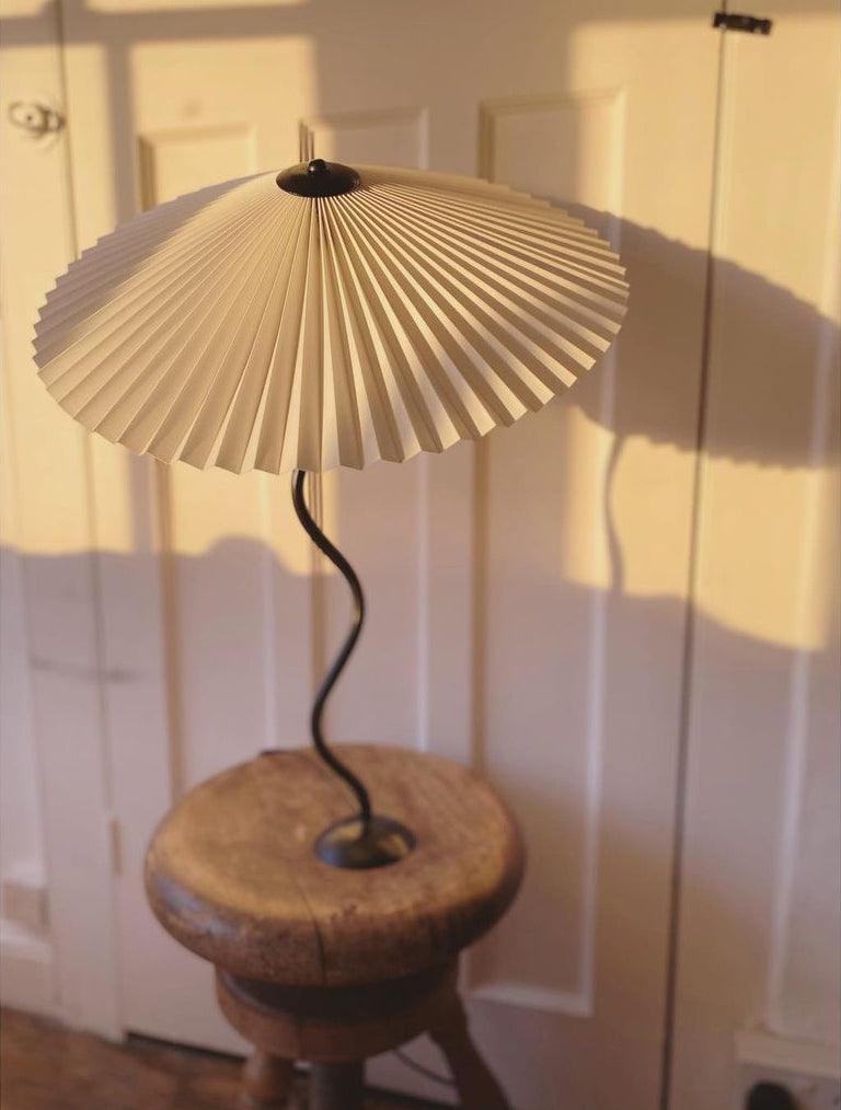 Rion Wavy Table Lamp