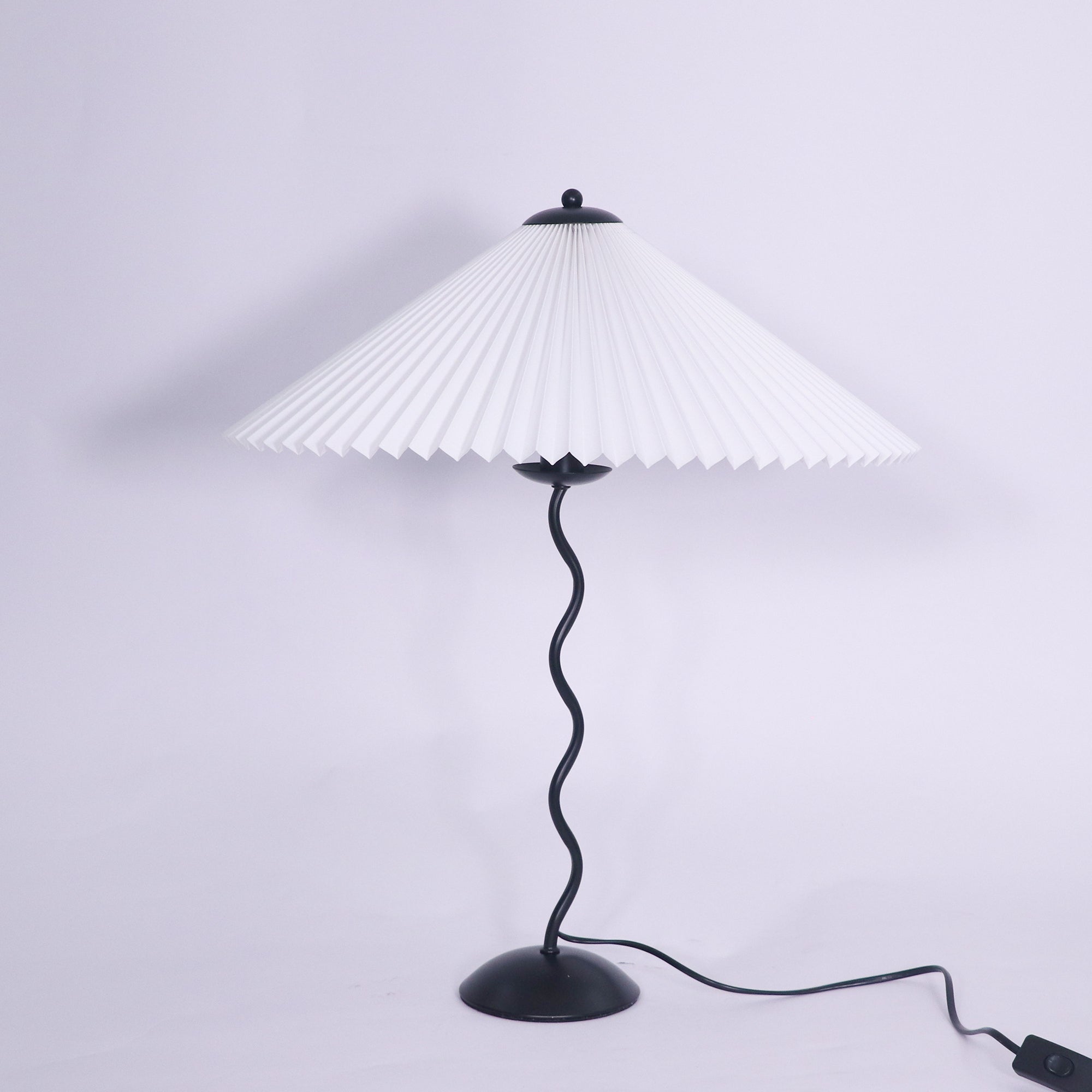 Rion Wavy Table Lamp