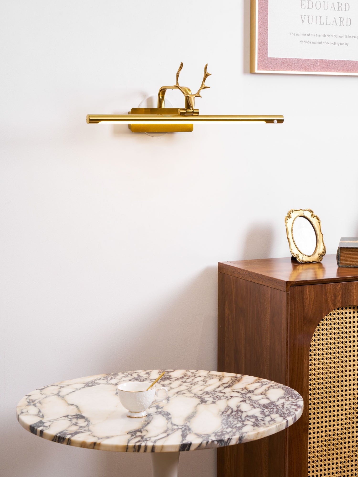 Rioay Stag Horn Wall Light