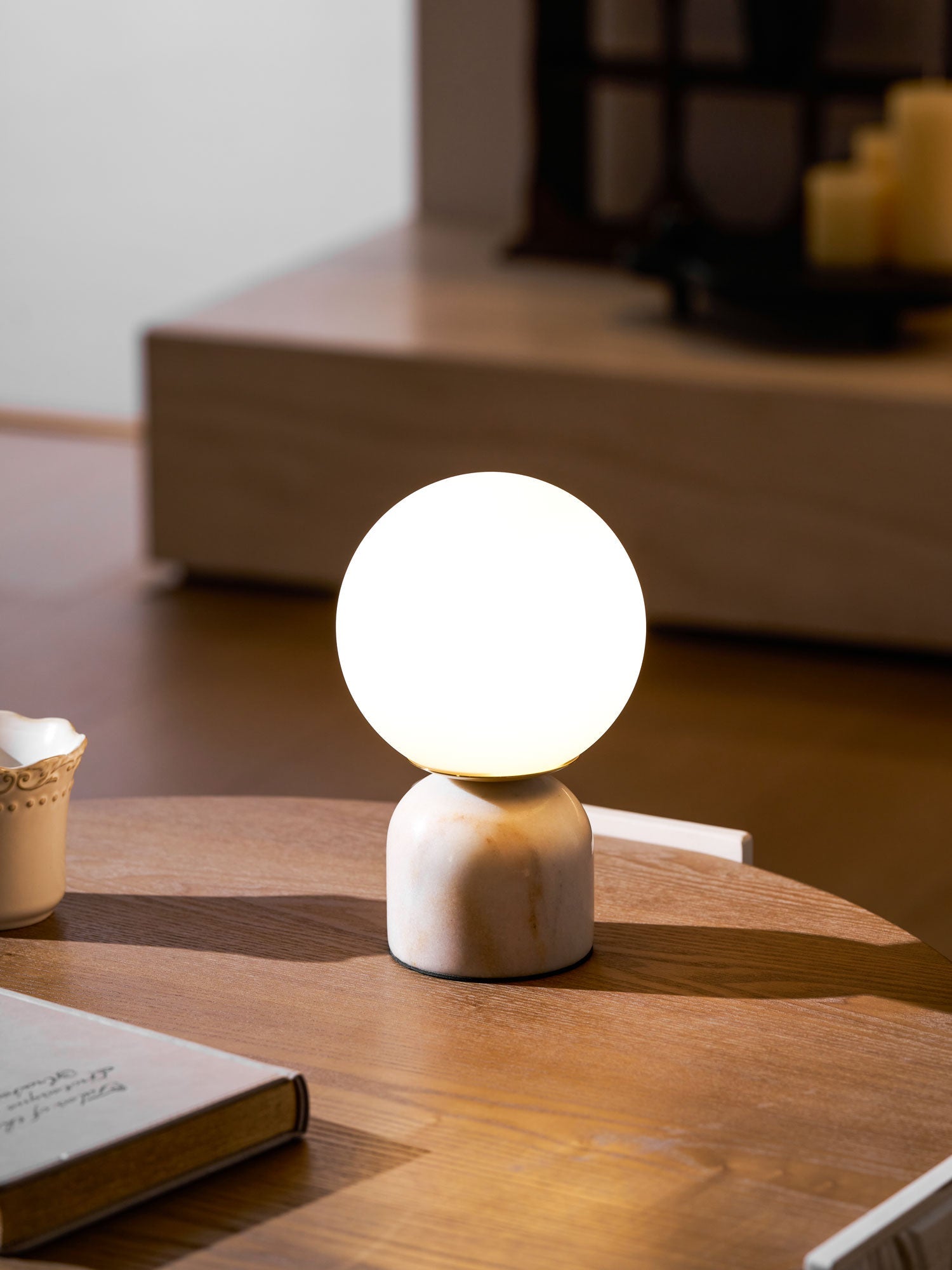 Okavo Globe Table Lamp