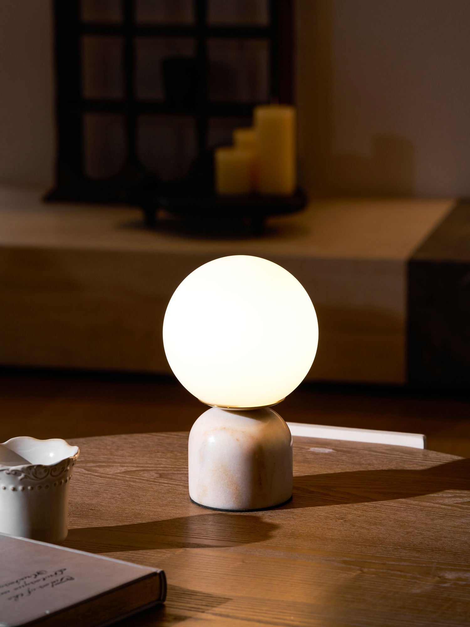 Okavo Globe Table Lamp