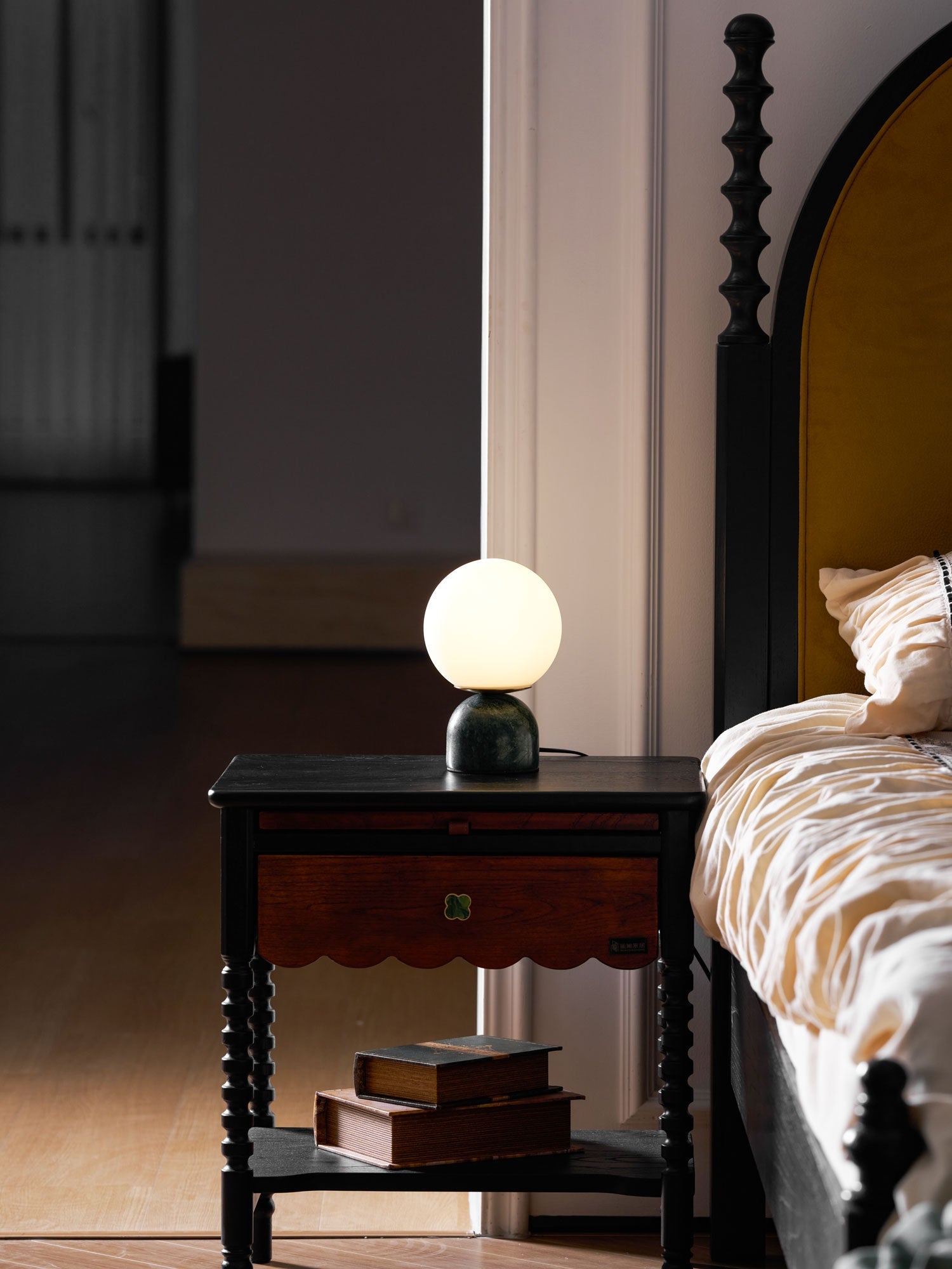 Okavo Globe Table Lamp