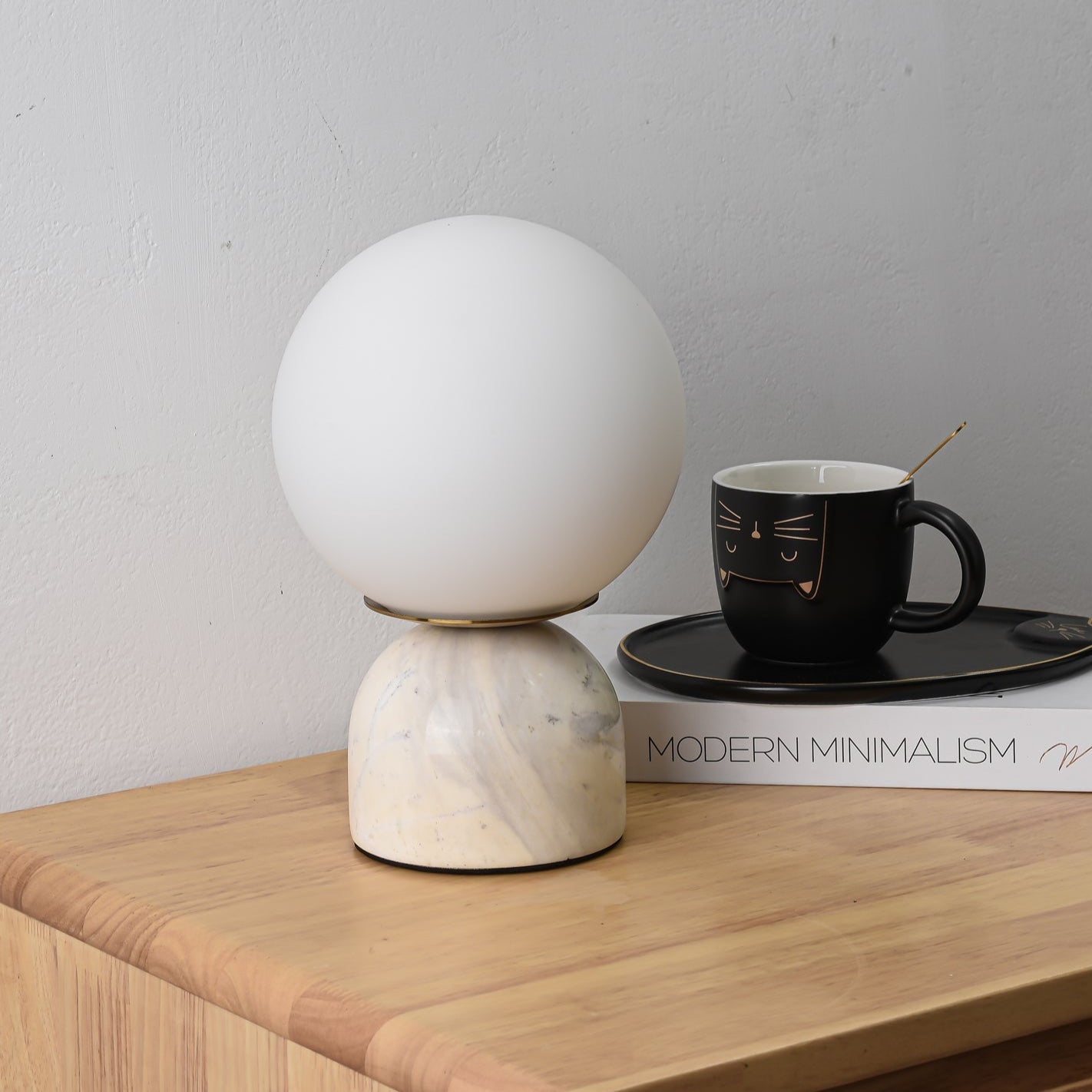 Okavo Globe Table Lamp