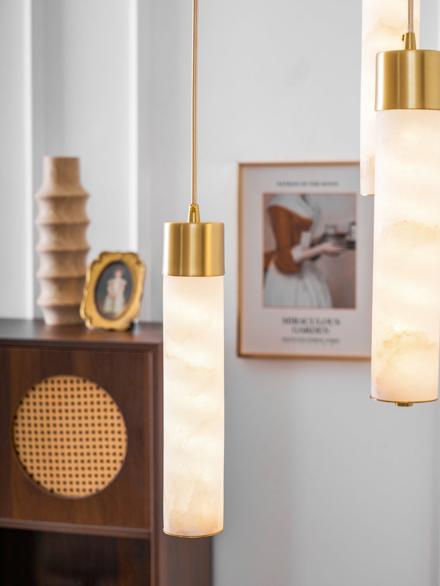 Keleyro Alabaster Tube Pendant Light