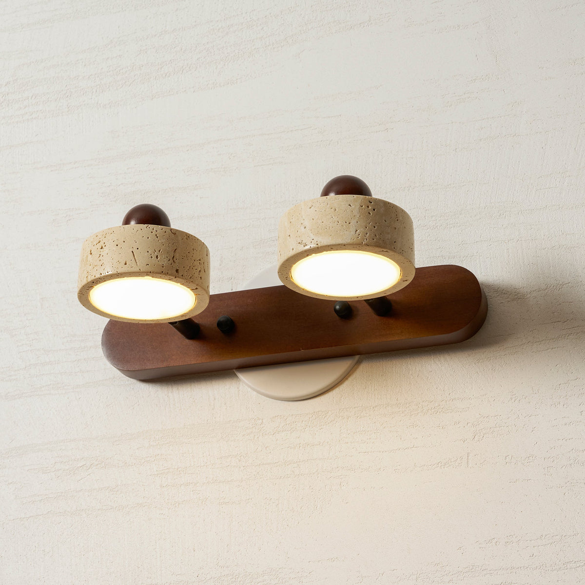 Yaralanon Outdoor Wall Light