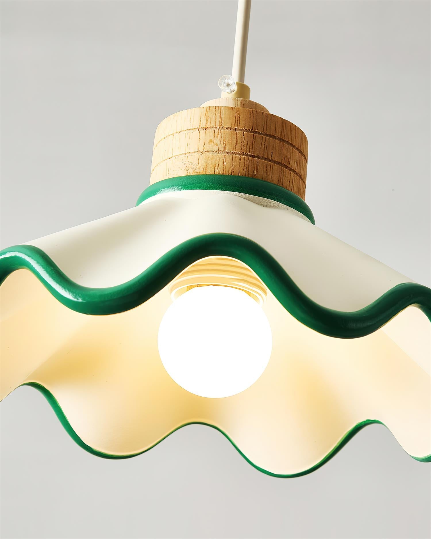Halenoal Scalloped Pendant Light