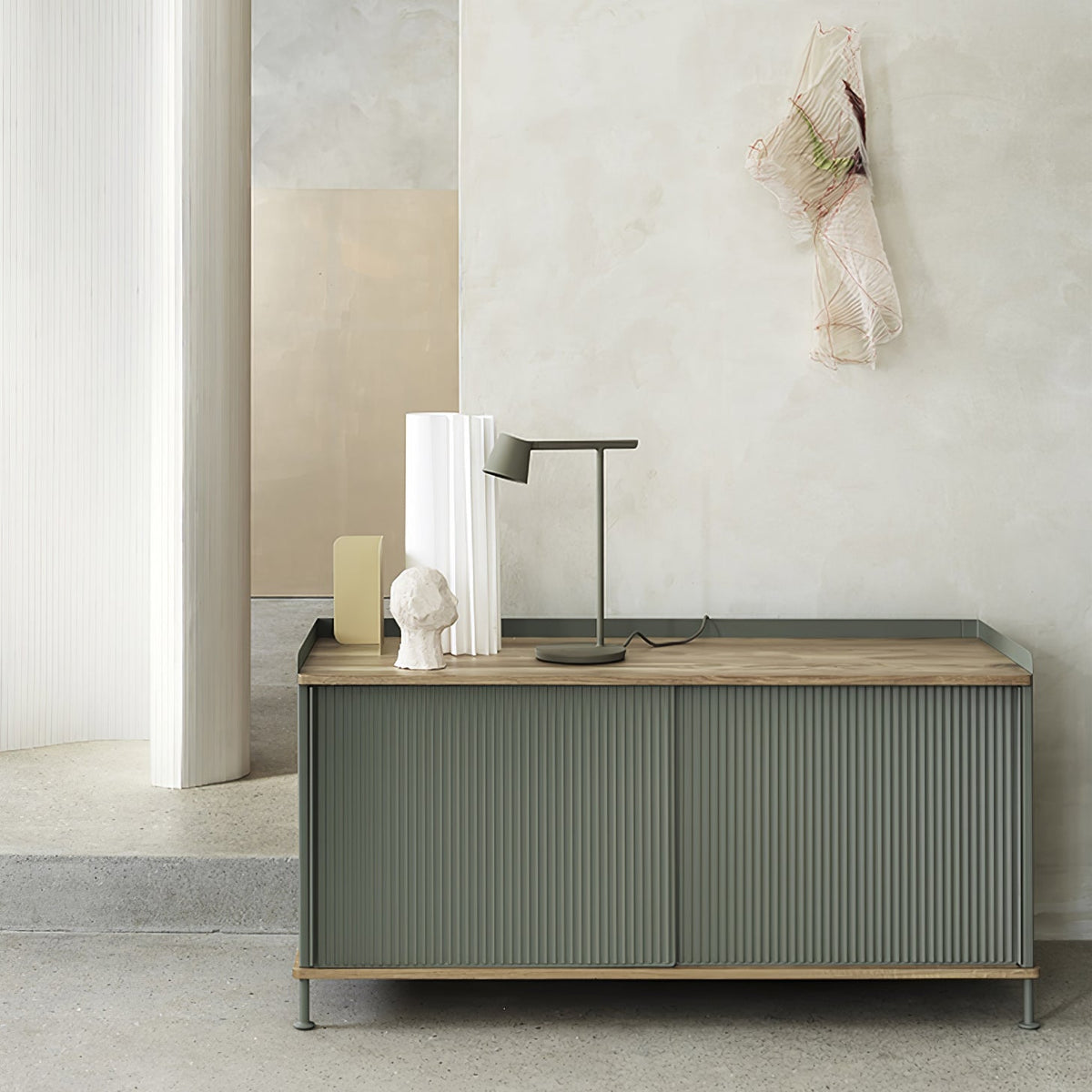 Belvi Minimalist Table Lamp
