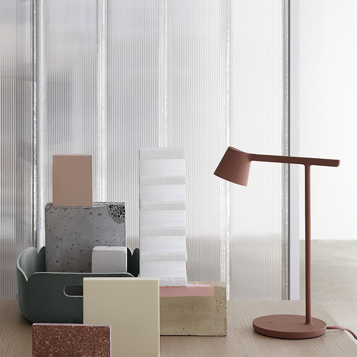 Belvi Minimalist Table Lamp