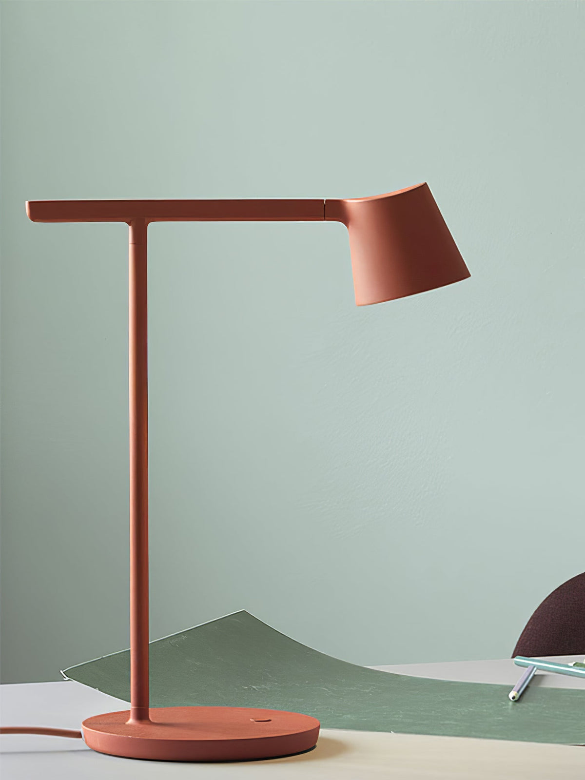 Belvi Minimalist Table Lamp