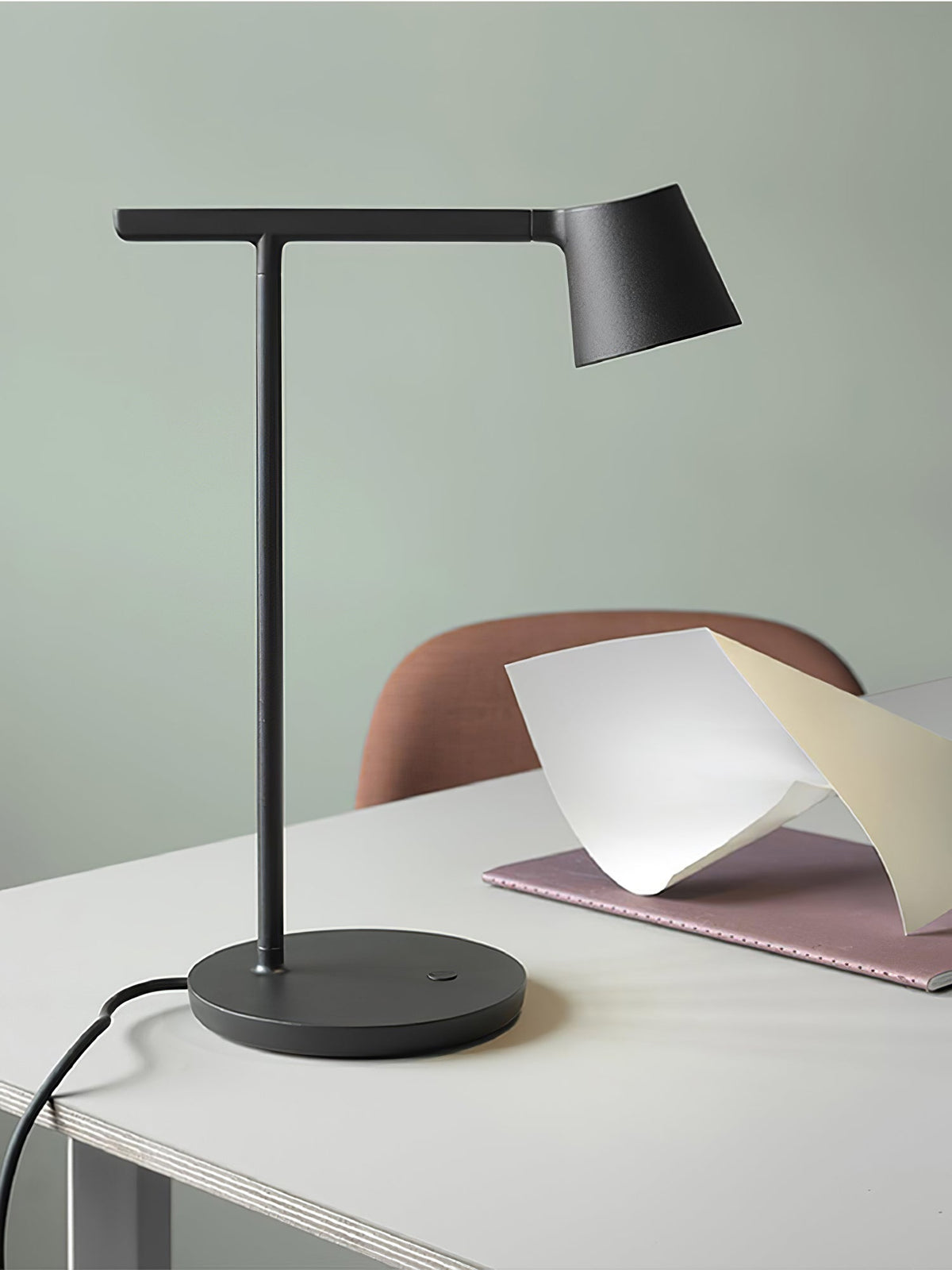 Belvi Minimalist Table Lamp