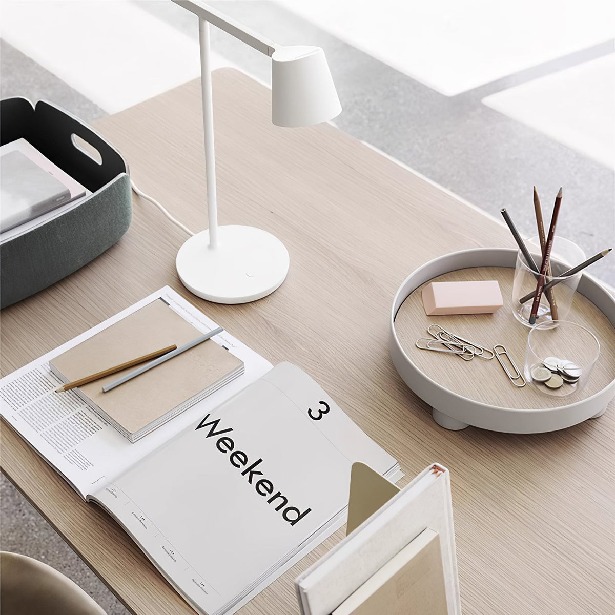 Belvi Minimalist Table Lamp