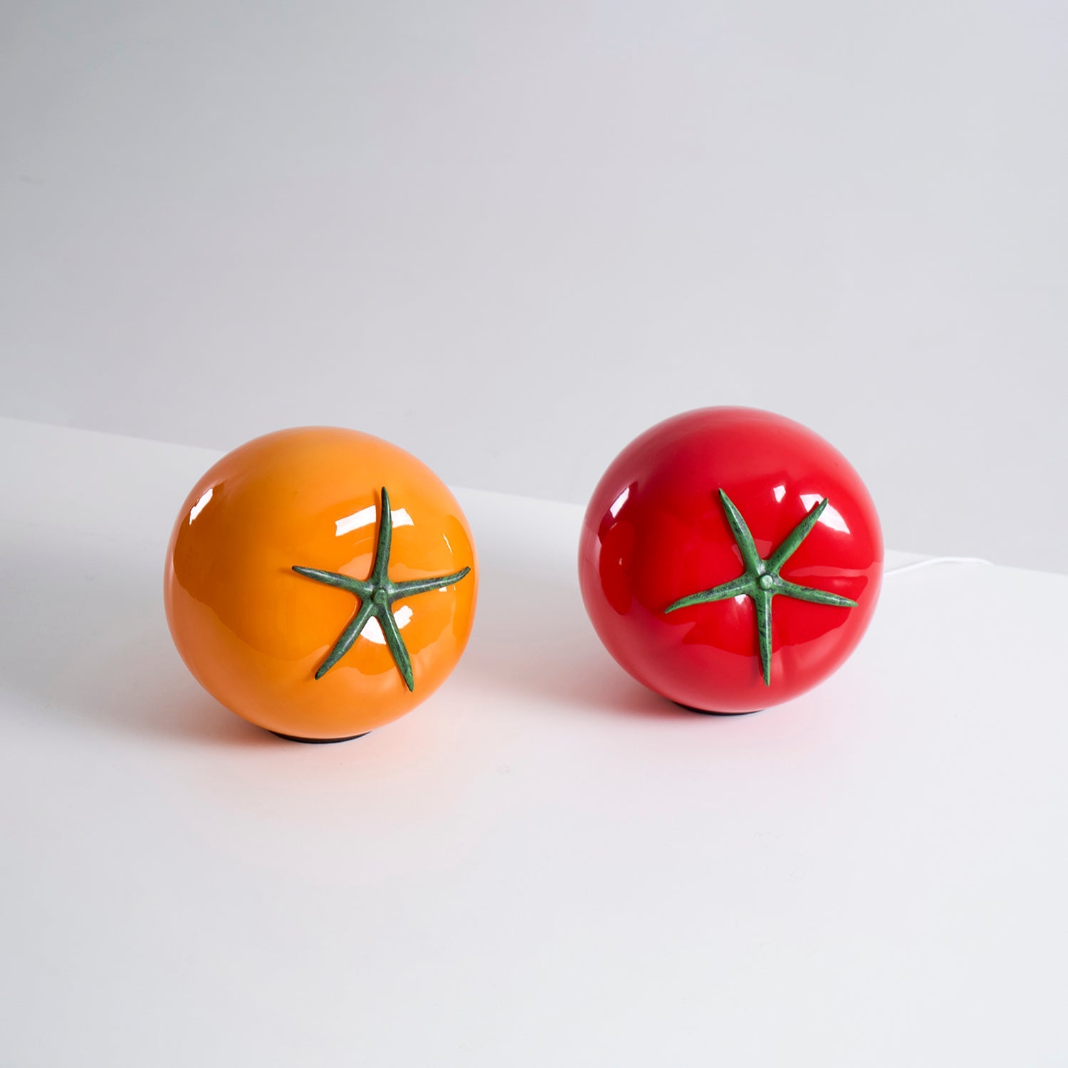 Halearey Tomato Table Lamp