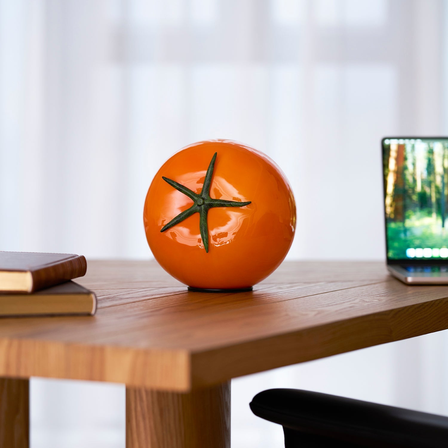 Halearey Tomato Table Lamp