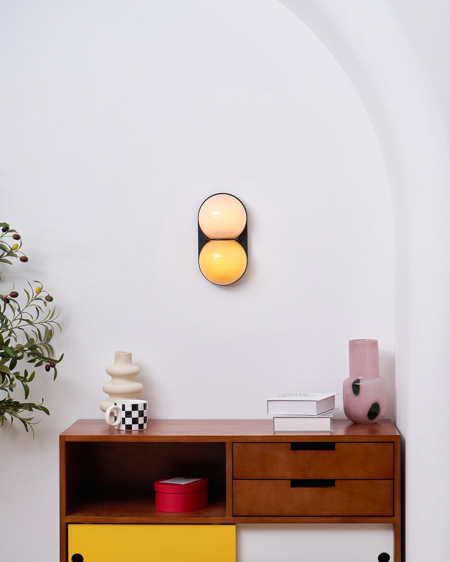 Akroia Wall Light