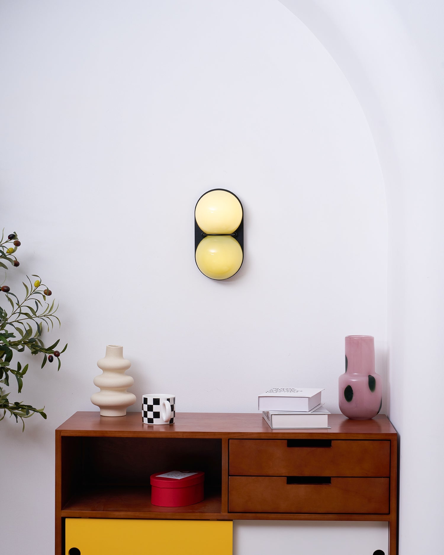 Akroia Wall Light